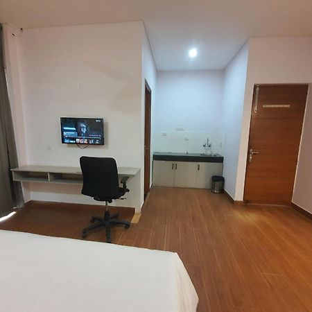 Mallenzo Suites Dlf Phase 1 Gurgaon Luaran gambar