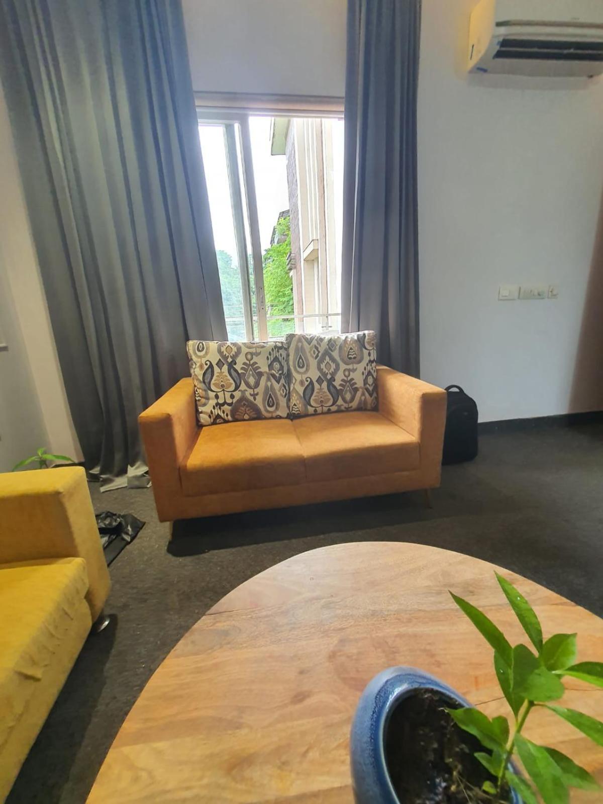 Mallenzo Suites Dlf Phase 1 Gurgaon Luaran gambar
