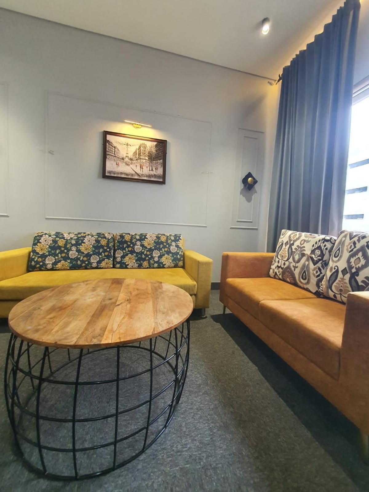 Mallenzo Suites Dlf Phase 1 Gurgaon Luaran gambar