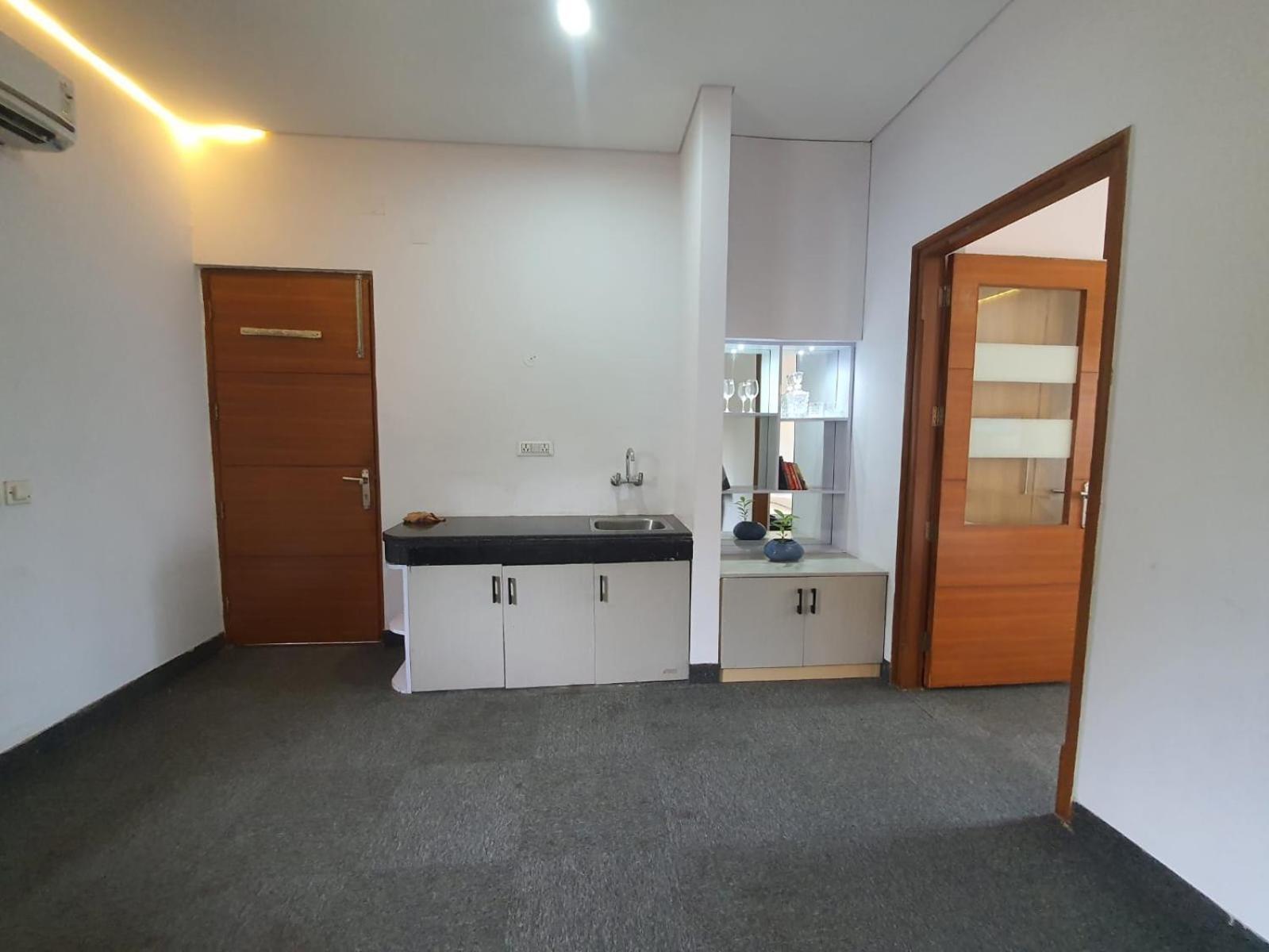 Mallenzo Suites Dlf Phase 1 Gurgaon Luaran gambar