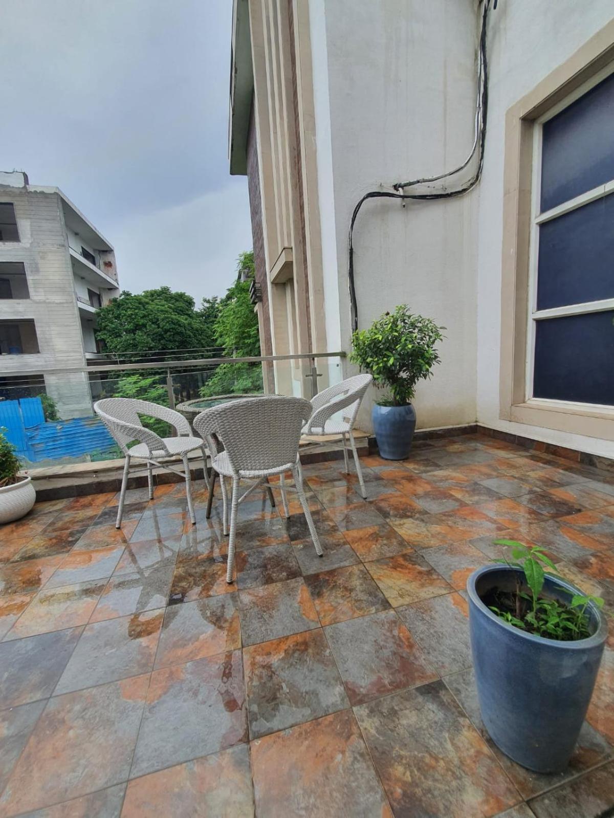 Mallenzo Suites Dlf Phase 1 Gurgaon Luaran gambar